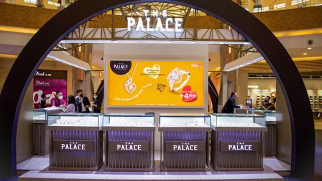 The Palace Jeweler di Dazzling Jewelry Festival.