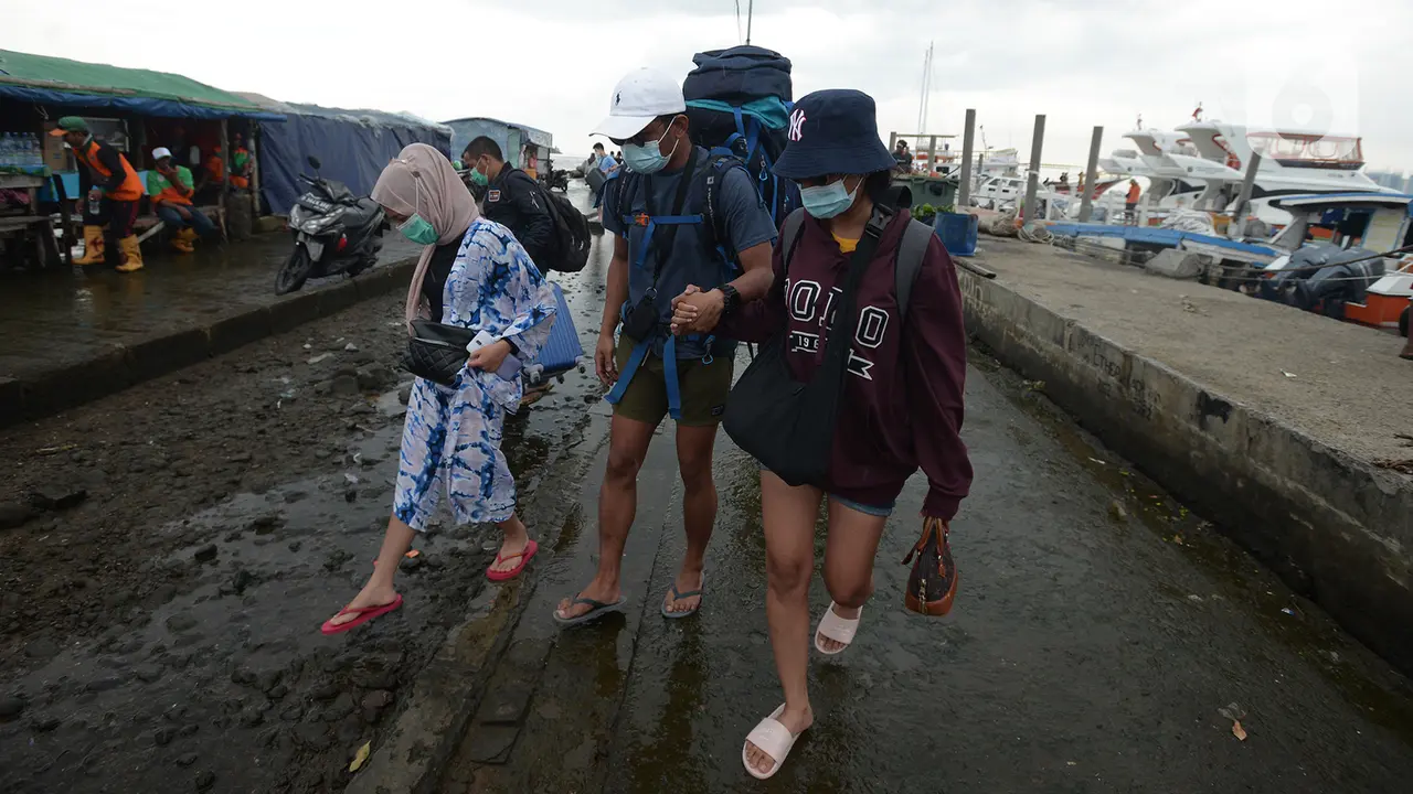 Arus Balik Libur Tahun Baru dari Kepulauan Seribu