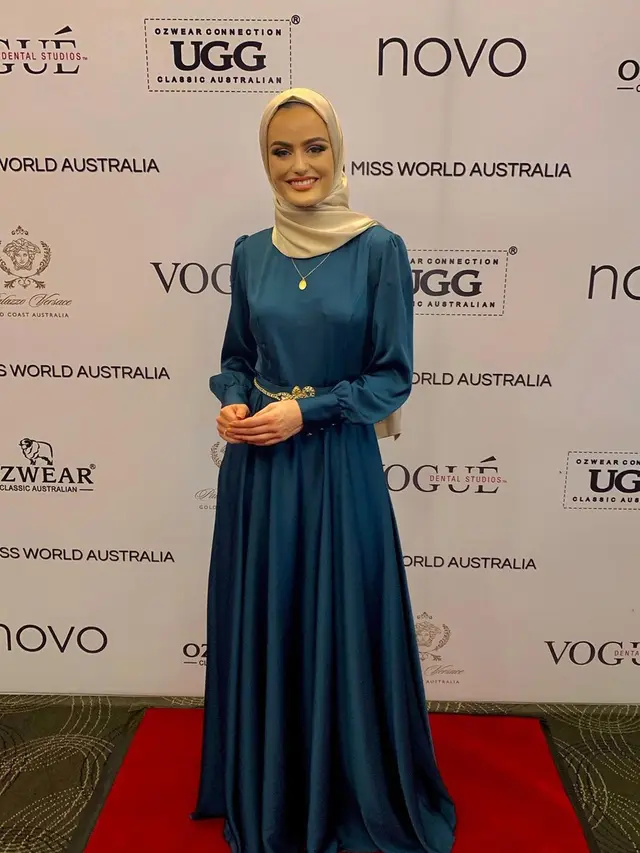 7 Pesona Emma Maree, Satu-satunya Finalis Miss World Australia 2020 yang Berhijab