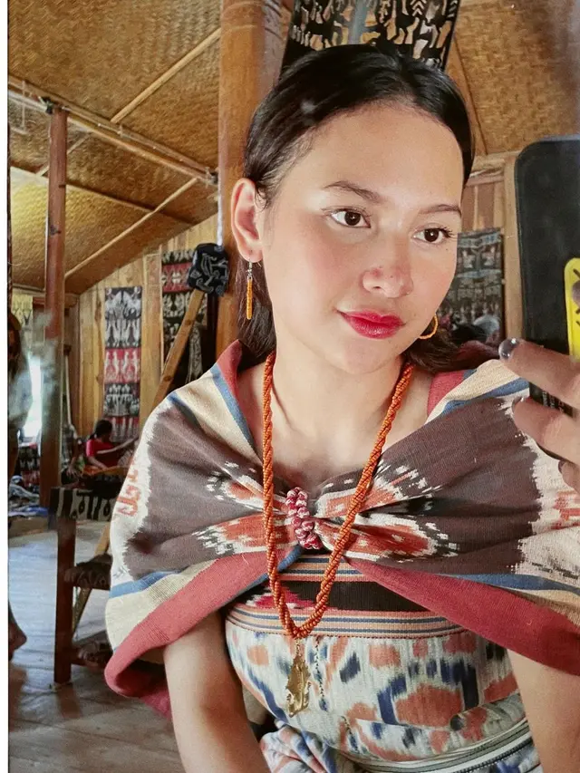 Arie Kriting dan Indah Permatasari di Sumba