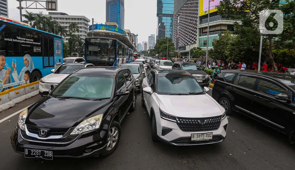 Adapun buruh melakukan aksi sejak pagi hingga sore hari pada hari ini. (Liputan6.com/Angga Yuniar)