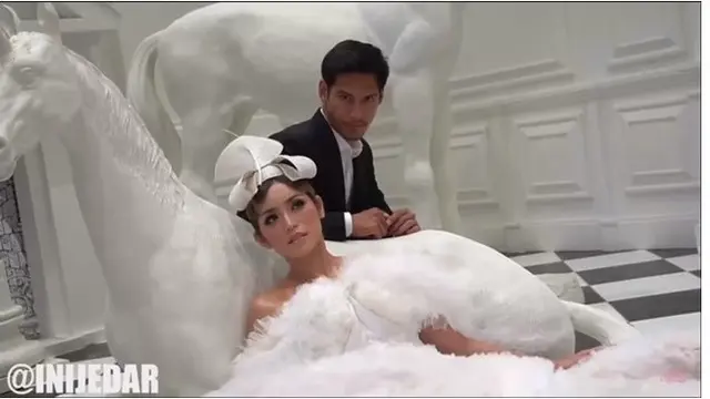 5 Kostum Menawan Jedar Saat Pre-Wedding
