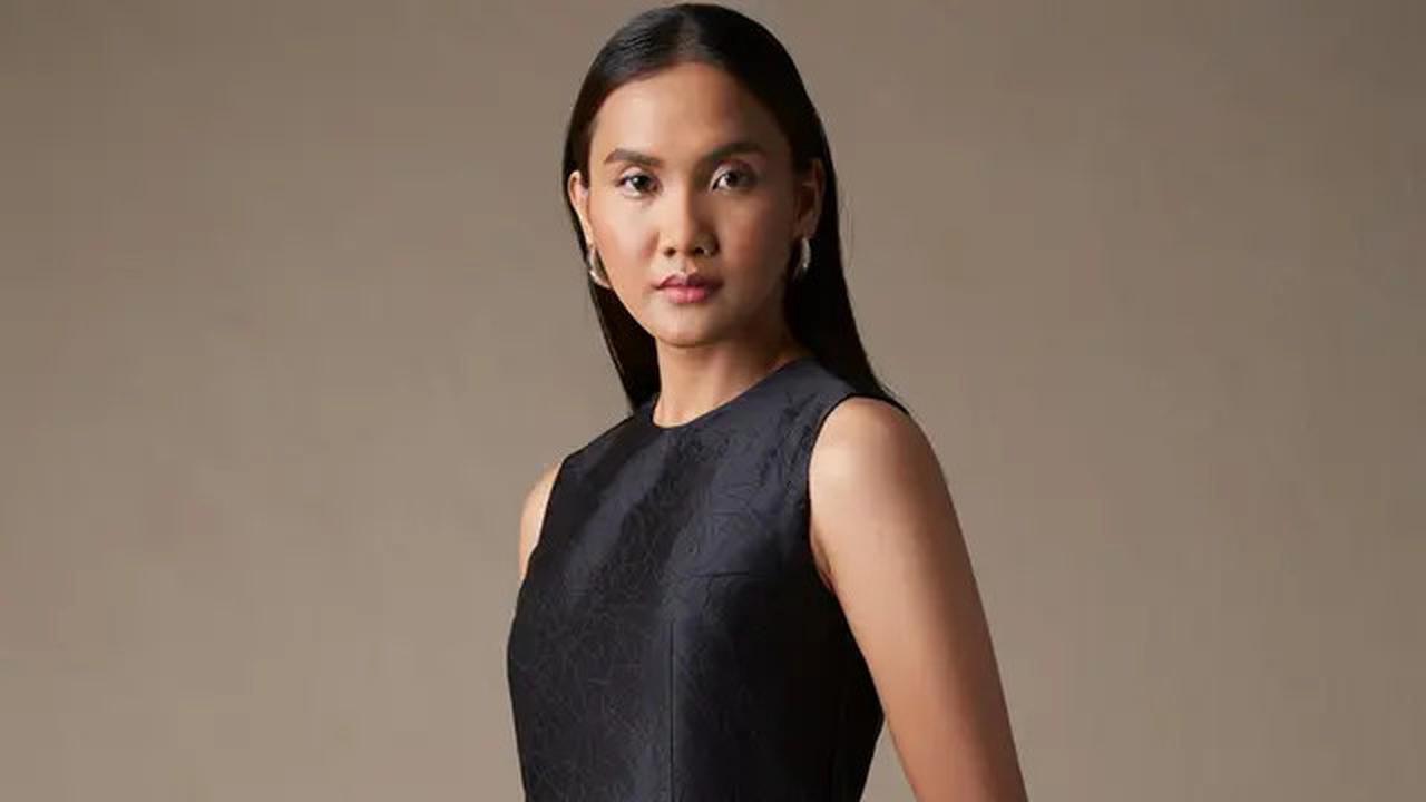 7 Dress Batik Kombinasi Brokat Belah Samping Terbaru 2025 dengan Sentuhan Modern Elegan