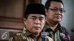 Ketua DPR RI Ade Komarudin memberikan keterangan usai pertemuan tertutup dengan Ketua Umum PDIP Megawati di Kediamannya Jalan Teuku Umar, Jakarta, Jumat (26/11). (Liputan6.com/Faizal Fanani)