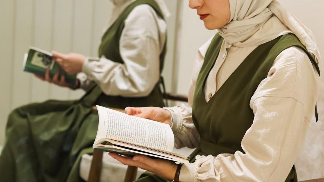 7 Model Gamis Kekinian untuk Wanita Tinggi 150an, Inspirasi Tampilan Anggun Menawan