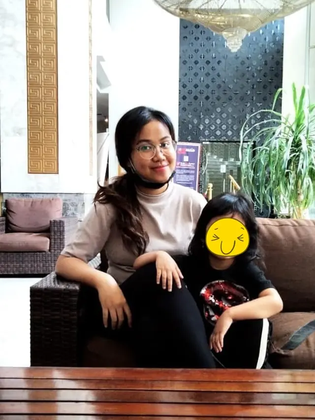 Jarang Terekspos, Ini 6 Potret Mayang Adik Mendiang Vanessa Angel