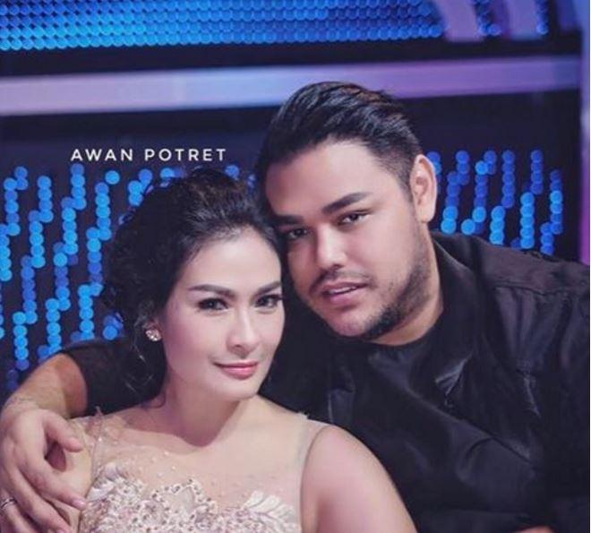 Mesra dengan Ivan  Gunawan  Iis Dahlia Dihujat ShowBiz 