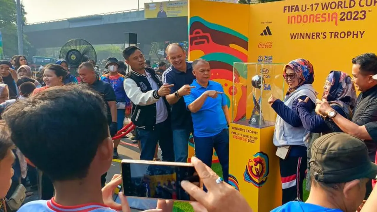 Tur Trofi Piala Dunia U-17 di Bandung
