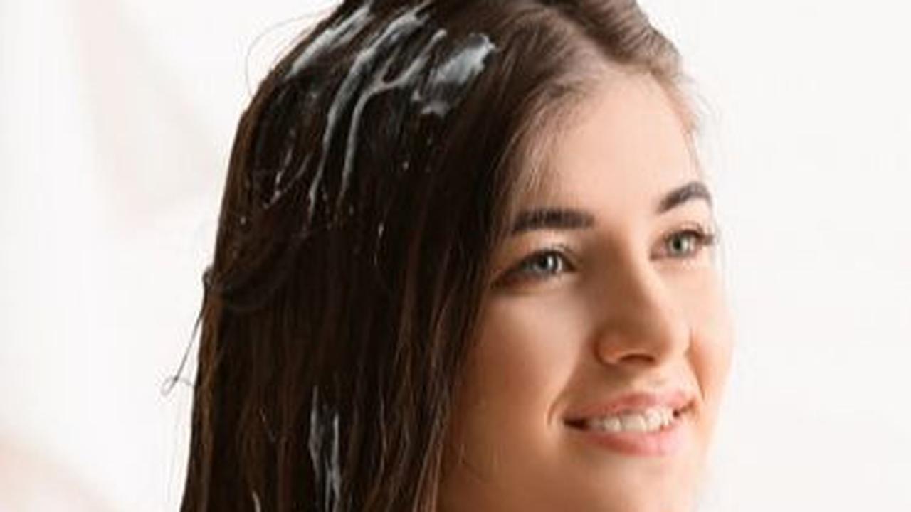 Apakah Rambut Rontok Bisa Diatasi dengan Conditioner?<br>