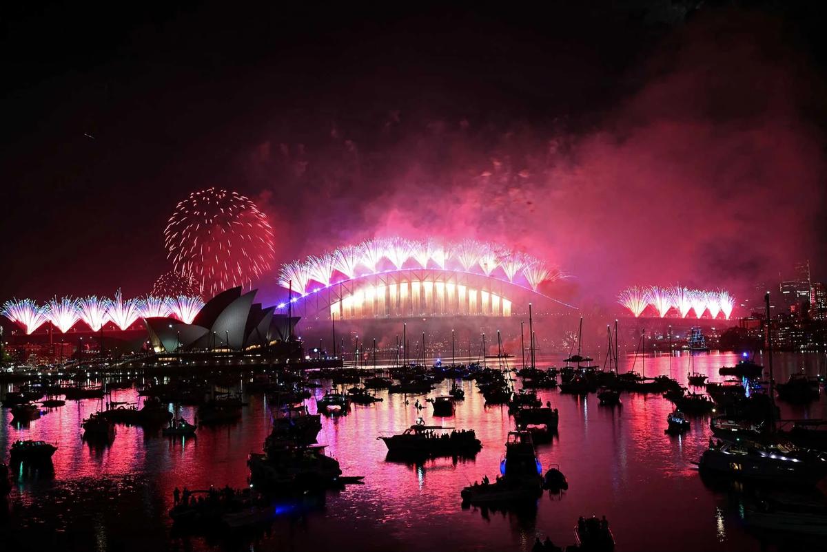 FOTO: Kembang Api Sambut Tahun Baru 2026 di Sydney