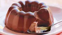 Agar rasanya tidak terlalu manis, ini resep puding cokelat yang pas banget di lidah! (Via: indobase.com)