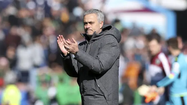 Manchester United, Burnley, Premier League