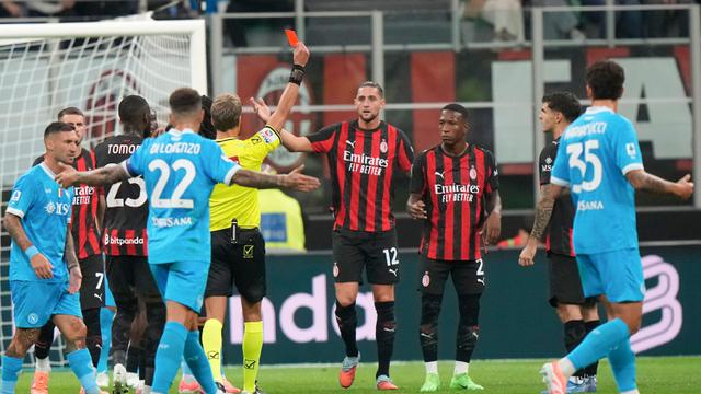 Foto: 10 Pemain AC Milan Sukses Tumbangkan Sang Juara Bertahan Napoli di Liga Italia