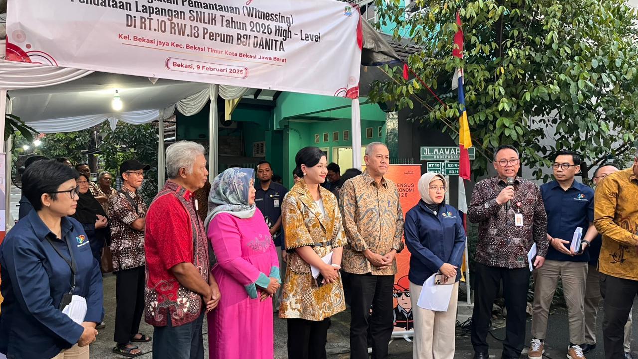 Bos OJK Cek Langsung Survei Nasional Literasi dan Inklusi Keuangan 2026 di Bekasi