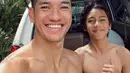 Andrew White kompak dengan putranya, Jason Deandra White siap berolahraga. Keduanya memamerkan foto topless. (Foto: Instagram/@andrew.white._)