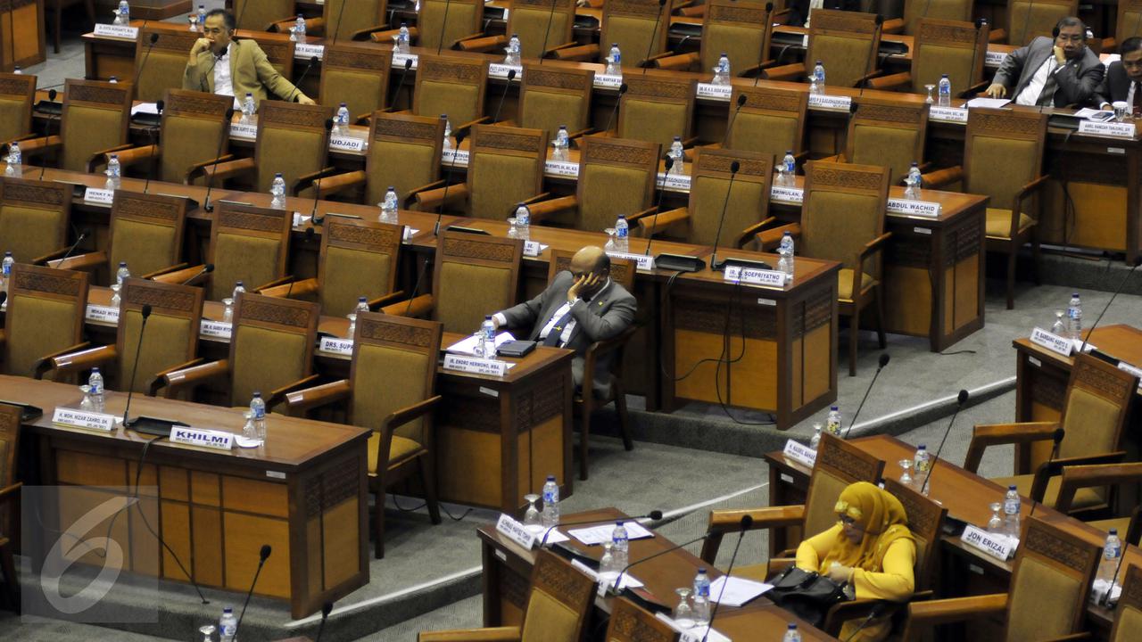 20160223-Meski Sidang Sepi, DPR Tetap Sahkan RUU Tapera