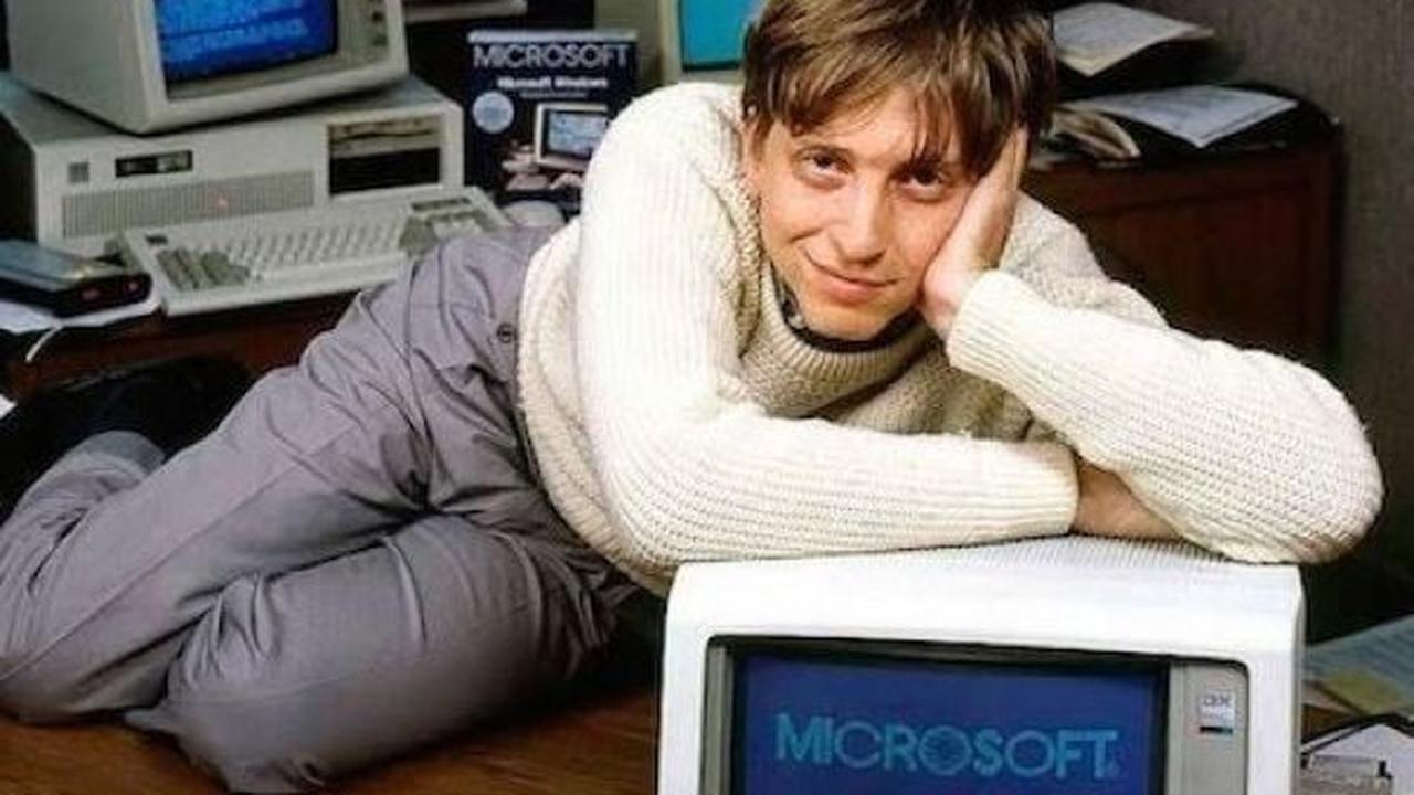 Gates, yang tidur minimal tujuh jam per malam, mengatakan dia sekarang memeriksa "skor tidurnya" setiap hari.