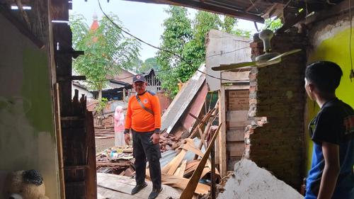 Hujan robohkan rumah di Situbondo