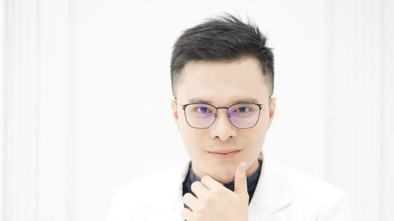 Dr. Oky Pratama