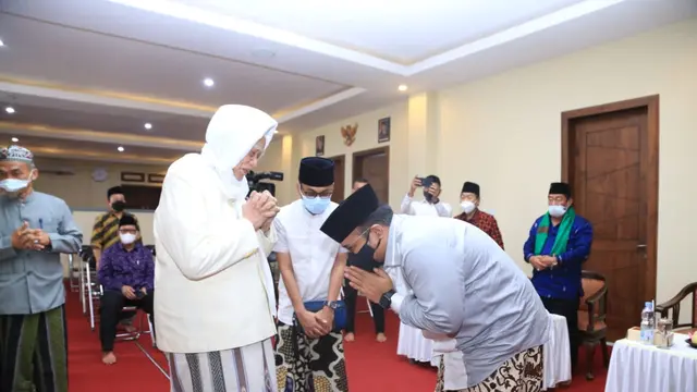 Menteri Agama (Menag) Yaqut Cholil Qoumas menemui para kiai.