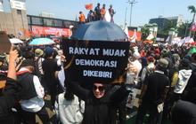 Demo Besar Sukses Gagalkan DPR Sahkan RUU Pilkada Disorot Media Internasional, Nama Jokowi & Kaesang Disebut-sebut