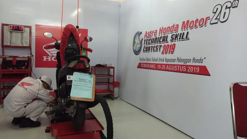 PT Astra Honda Motor (AHM) kembali menggelar Technical Skill Contest. Kompetisi yang tahun ini memasuki penyelenggaraan ke-26 berlangsung 19-20 Agustus 2019 di Astra Motor Semarang, Jawa Tengah.