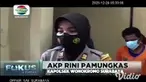 Terjadi aksi pencurian susu di toko yang berada di Jalan Diponegoro, Surabaya. Pelaku yang berinisial NR tidak sadar aksinya terekam kamera pengawas CCTV. Saat pegawai toko lengah tersangka menyembunyikan dua kotak susu bubuk ke dalam tas.