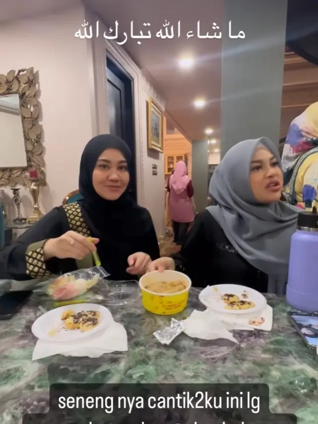 Potret Aaliyah Massaid dan Aurelie Hermansyah (Instagram/@chafrederica)