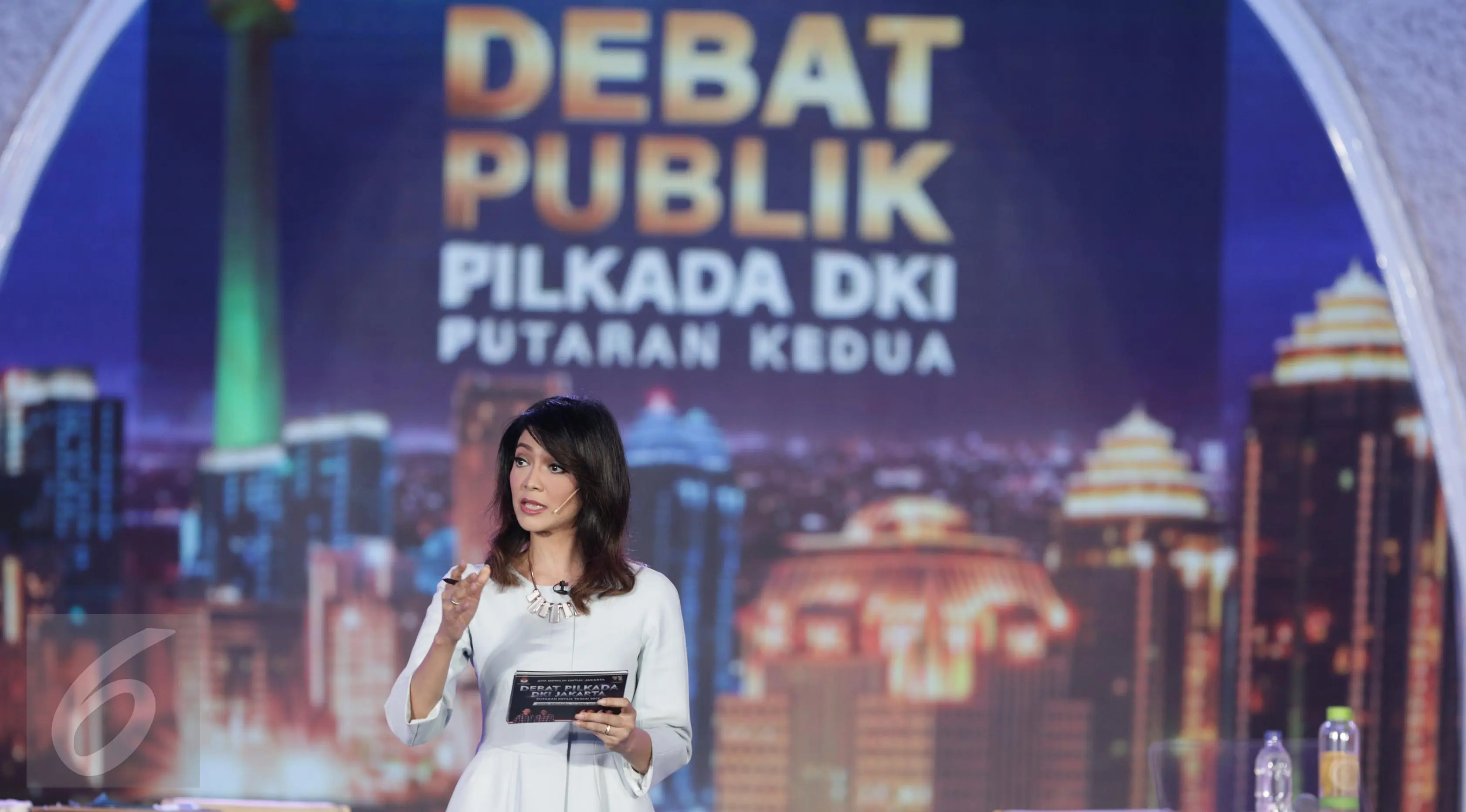 Ira Koeno kembali menjadi moderator dalam Pilkada DKI Jakarta 2017. (Liputan6.com/Faizal Fanani)