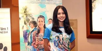 Selama tiga bulan Maudy Ayunda menjalani syuting film terbarunya berjudul, Trinity, The Nekad Traveler. Keindahan alam tiga negara dikunjungi diantaranya, Indonesia, Filiphina dan Maldives. (Nurwahyunan/Bintang.com)