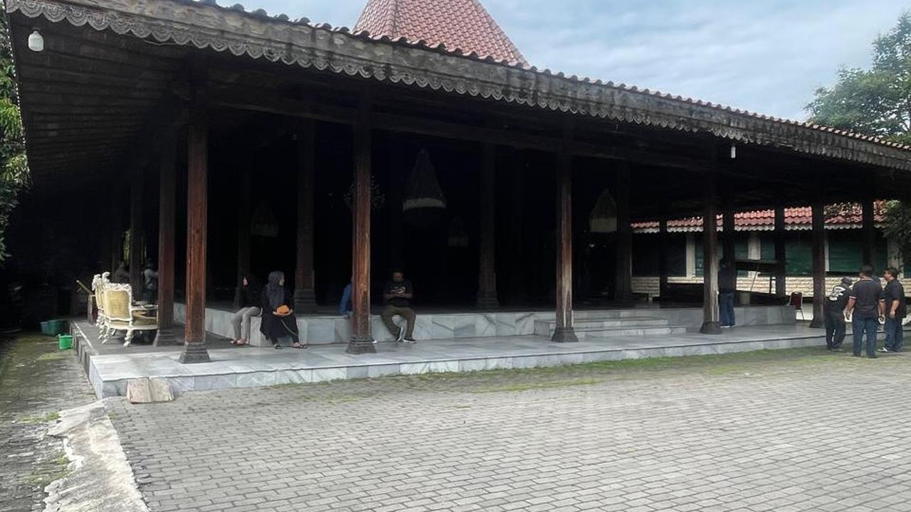 Suasana rumah duka di Kebon Seni Timasan