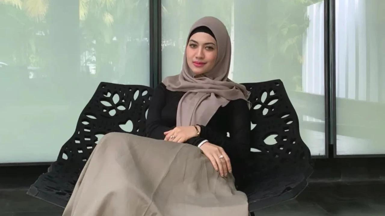 Cantik dan Menawan, Della Perez Pernah Jadi Sorotan soal Isu Perpindahan Agama