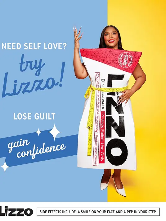 Penyanyi Lizzo tampil beda dalam balutan kostum bak obat diet. Keren banget! [@lizzobeating].