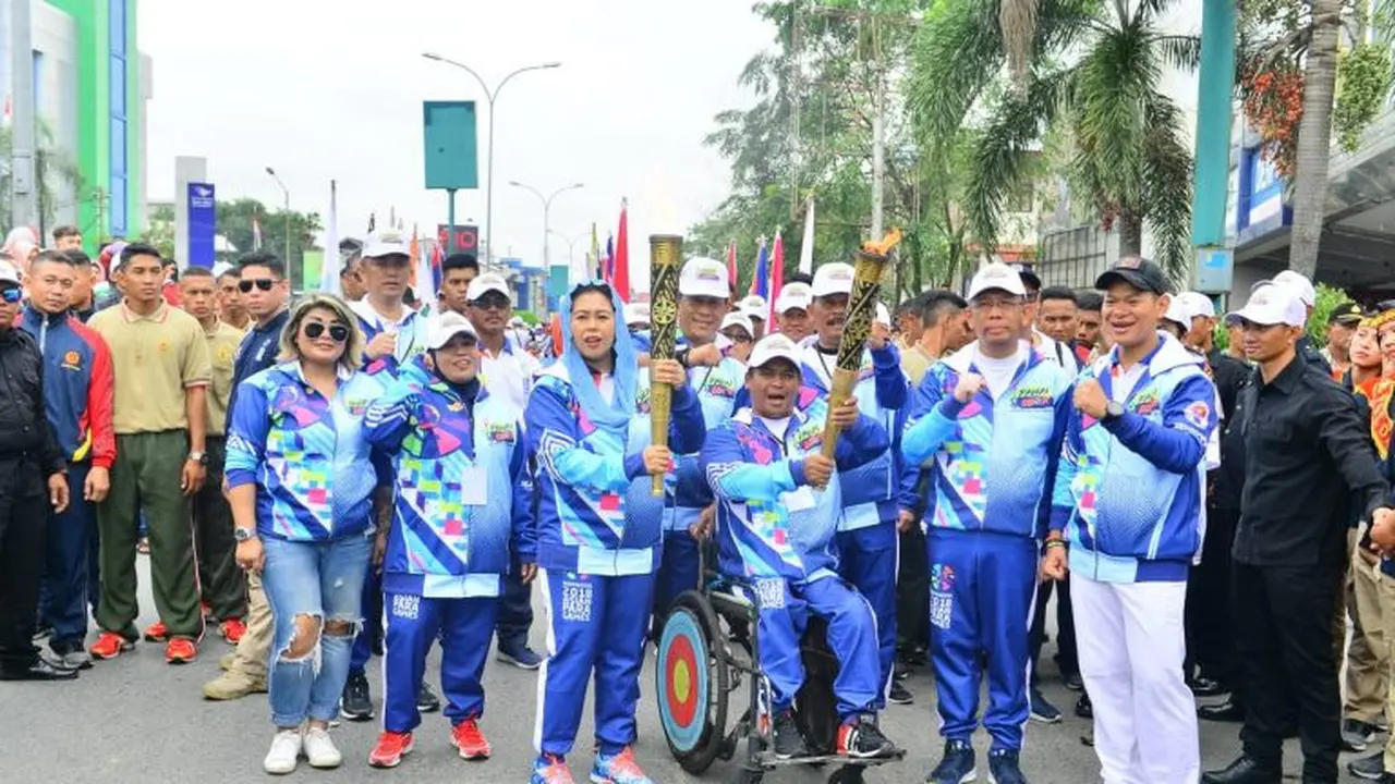 Pawai Obor Asian Para Games 2018 di Pontianak