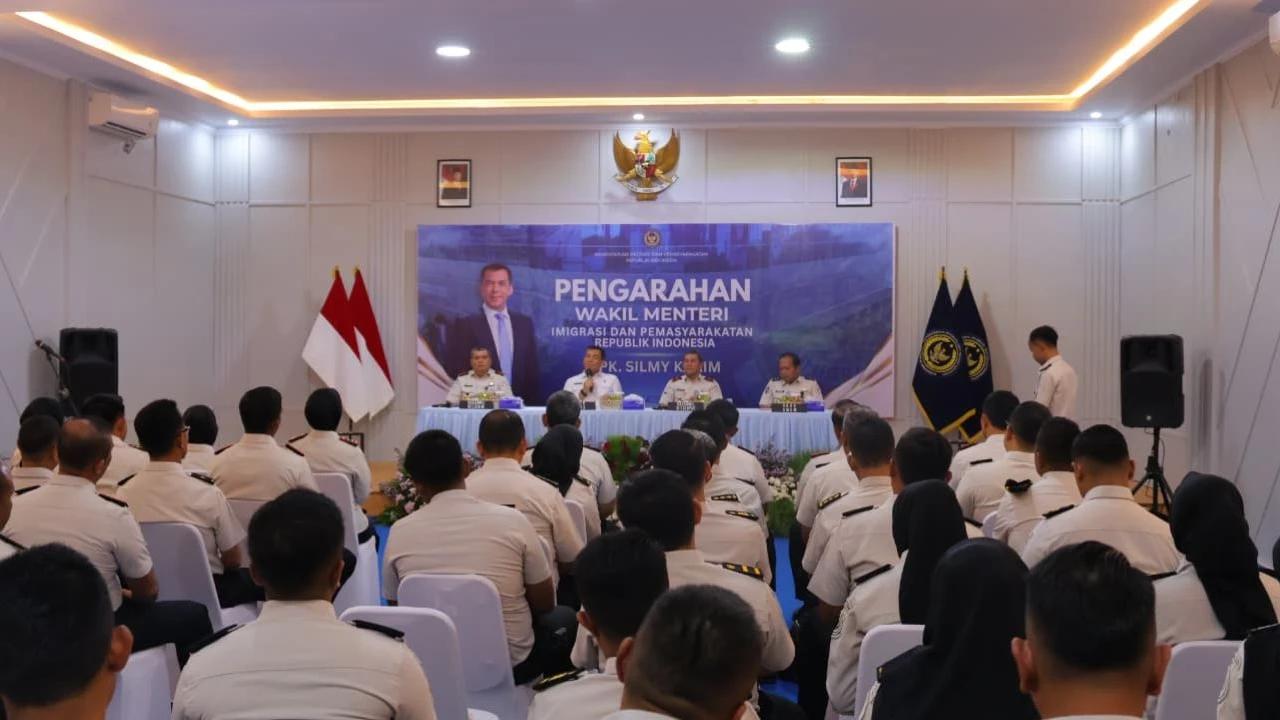 Dorong Perubahan Pola Pikir, Wamen Tekankan Reformasi Cara Kerja di Lingkungan Imigrasi dan Pemasyarakatan