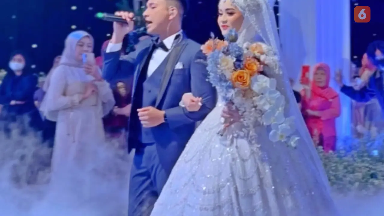 Pernikahan pasangan selebragram Alifhia Fitri dengan Reza Surya Putra.