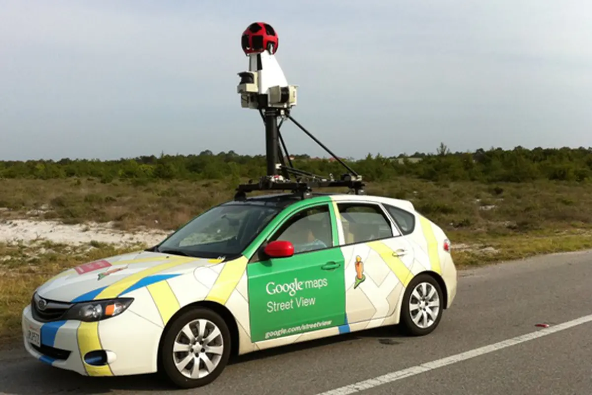 Foto-foto Memalukan yang Tertangkap Google Street View