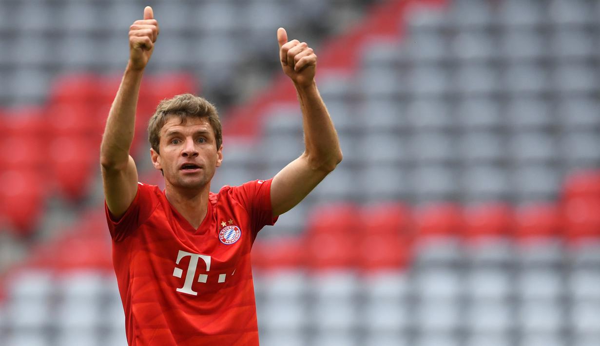 3. Thomas Mueller - Thomas Mueller jadi penghancur konsentrasi Barcelona lewat gol cepatnya di menit ke-4 pada laga perempat final Liga Champions 2019/2020. Pemain berusia 30 tahun ini menyumbangkan dua gol saat Bayern Munchen mempermalukan Barcelona dengan skor telak 8-2. (AFP/Christof Stache/pool)