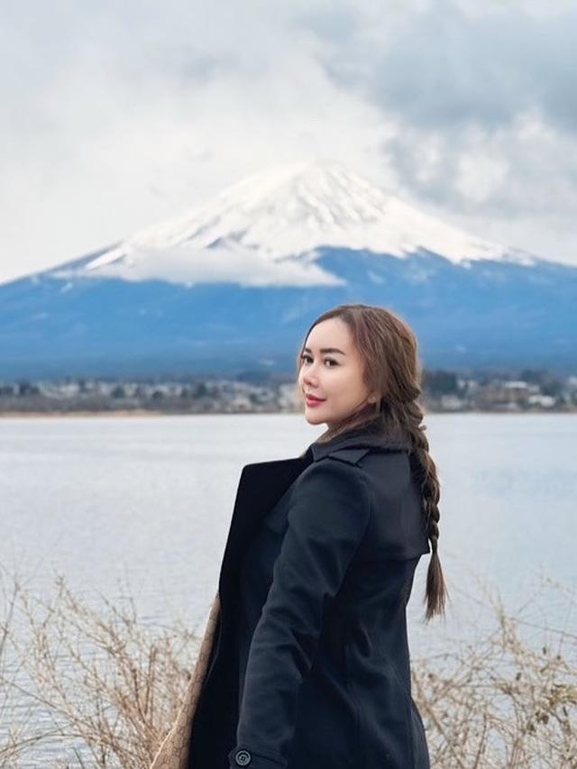 Potret Aura Kasih Liburan Ke Jepang Bersama Sang Anak Arabella (credit: instagram/aurakasih)