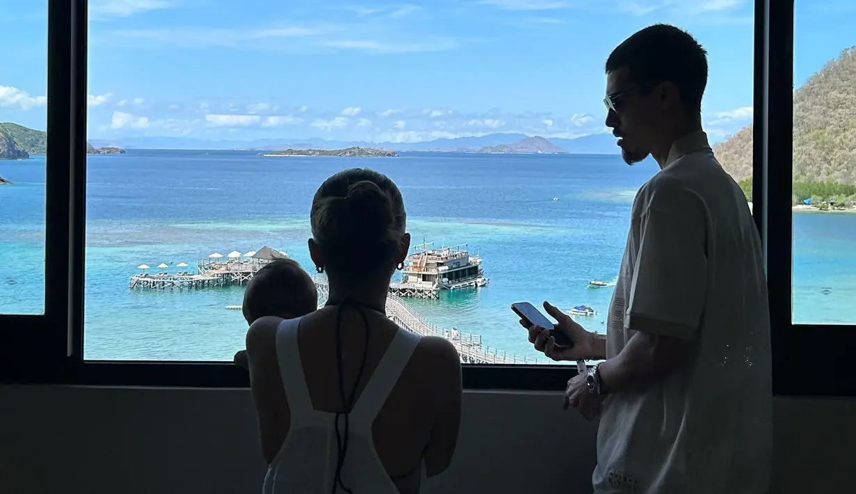 <p>Ternyata itu menjadi momen romantis terakhir untuk mereka, "Dan aku nggak sadar itu bakal jadi pelukan dan ciuman terakhir. I wish I knew I would&rsquo;ve hugged you longer,&rdquo; terangnya." (Foto: Instagram/ jennifercoppenreal20)</p>