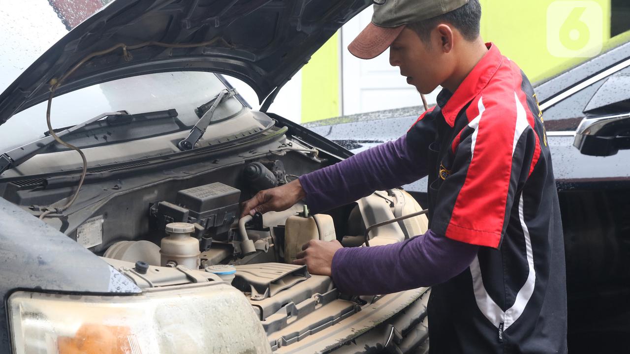 Biaya Rata-Rata Perbaikan Mobil Bekas Banjir: Apa Saja yang Mempengaruhi?