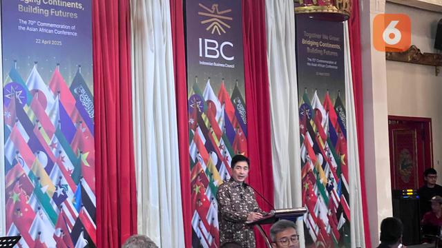 Ketua Dewan Pengawas IBC Arsjad Rasjid dalam peringatan 70 tahun Konferensi Asia-Afrika (KAA) yang digelar oleh IBC, Selasa (22/4/2025). (Liputan6.com/Tanti Yulianingsih)