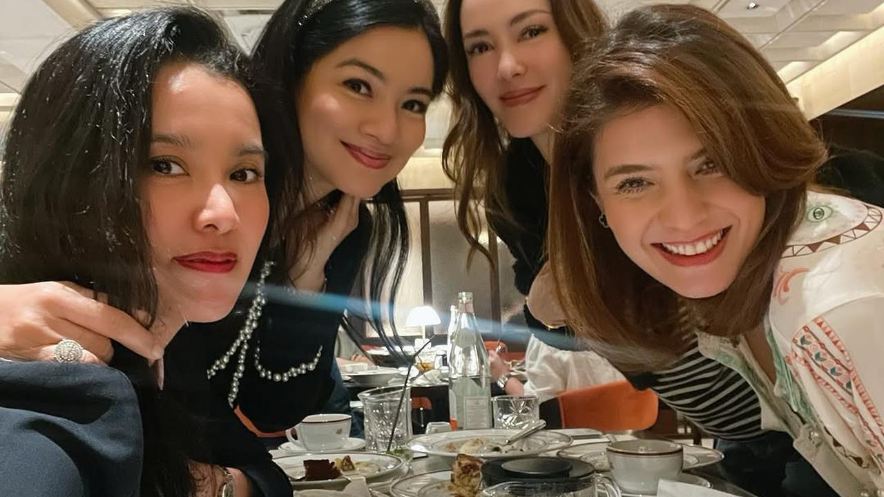 Kumpul Cantik, Potret Titi Kamal - Cathy Sharon Dinner Bareng