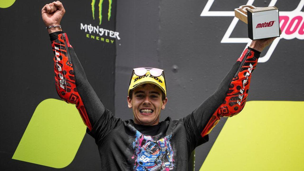 Jeremy Alcoba, pembalap Tim Indonesian Racing Gresini Moto3, meraih podium juara 3 Moto3, Sirkuit Catalunya, Barcelona, Spanyol.