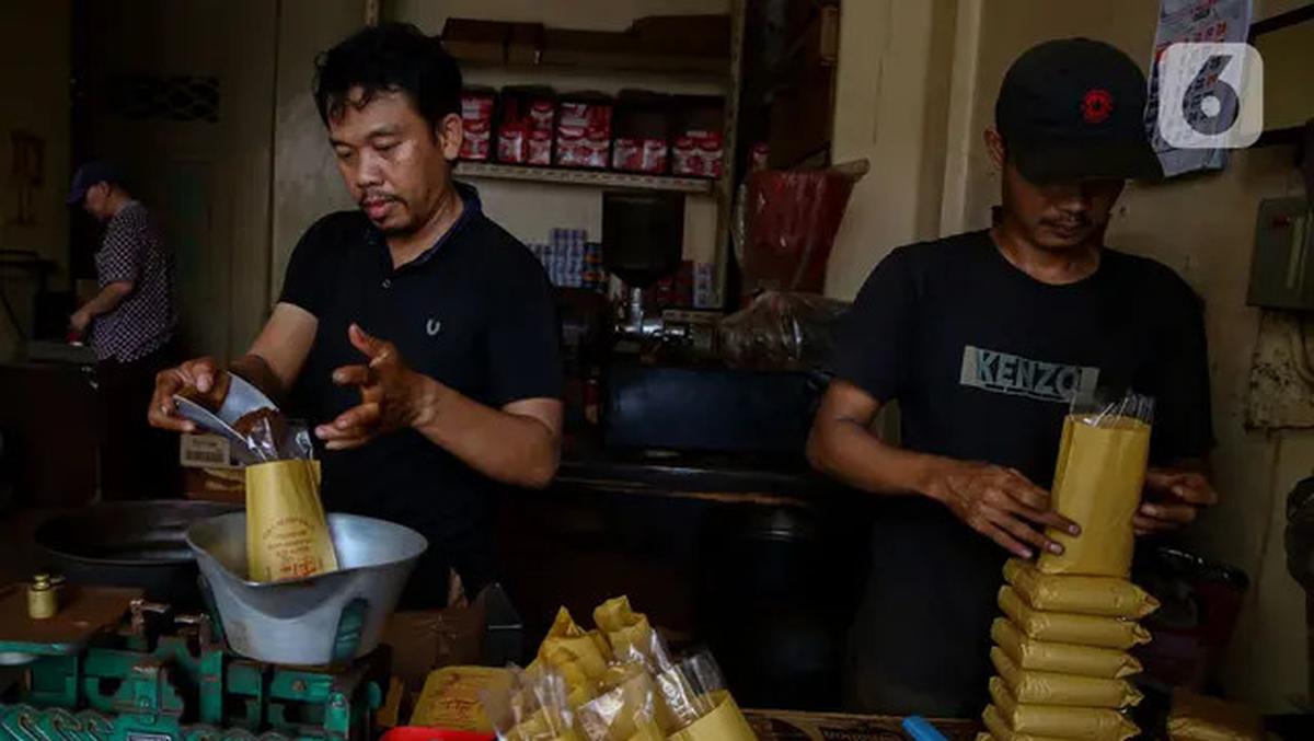 Eksistensi Bis Kota Ditengah Gempuran Kopi Kemasan Sekali Seduh