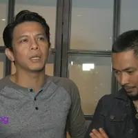 Penampilan Joey Alexander di Grammy Awards 2016 membuat heboh industri musik tanah air. Bahkan, banyak komentar yang membandingkan Agnes Monica dengan Joey. Sebagai musisi, Ariel NOAH pun ikut angkat bicara.