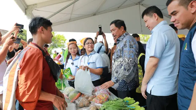 Pangan Murah Pasar Kliwon Diserbu Warga