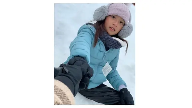 7 Potret Aqila Ramadhani, Anak Tiri Zaskia Gotik yang Cantik