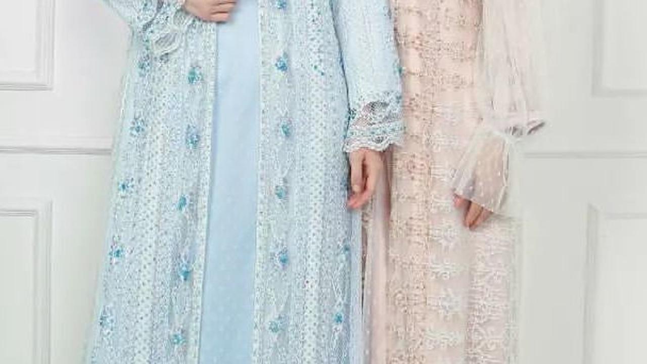 Daneen Dress yang Dilengkapi Outer Cantik