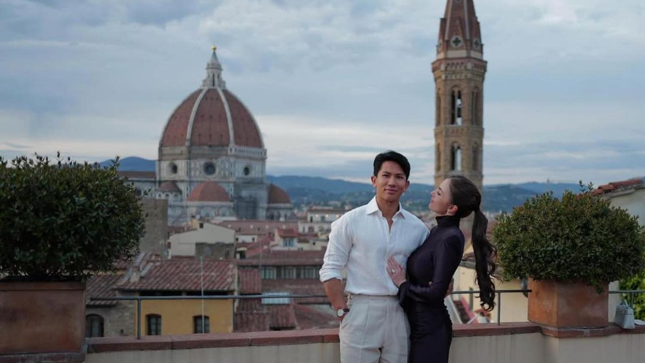 Pose Mesra Prince Mateen dan Anisha Rosnah di Anniversary Pertama Jadi Sorotan
